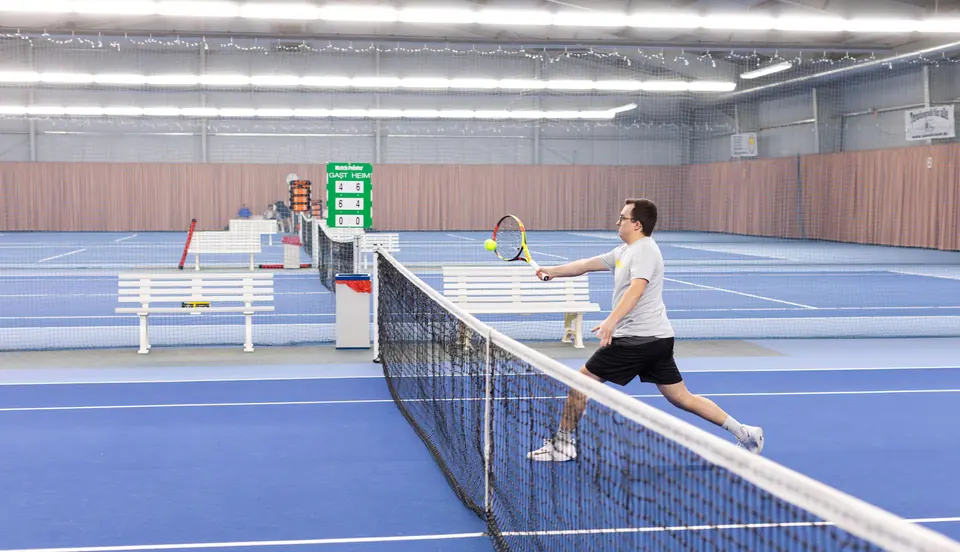 Tennis in der SportsFactory Köln-Neubrück